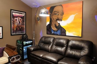 snoop-dog-man-cave.jpeg